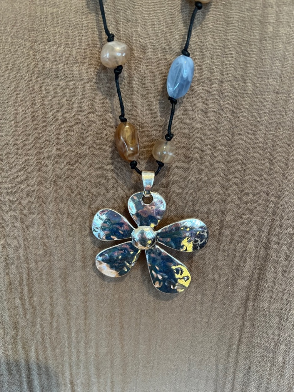 Long Beaded Flower Pendant Necklace - Picture 2 of 4